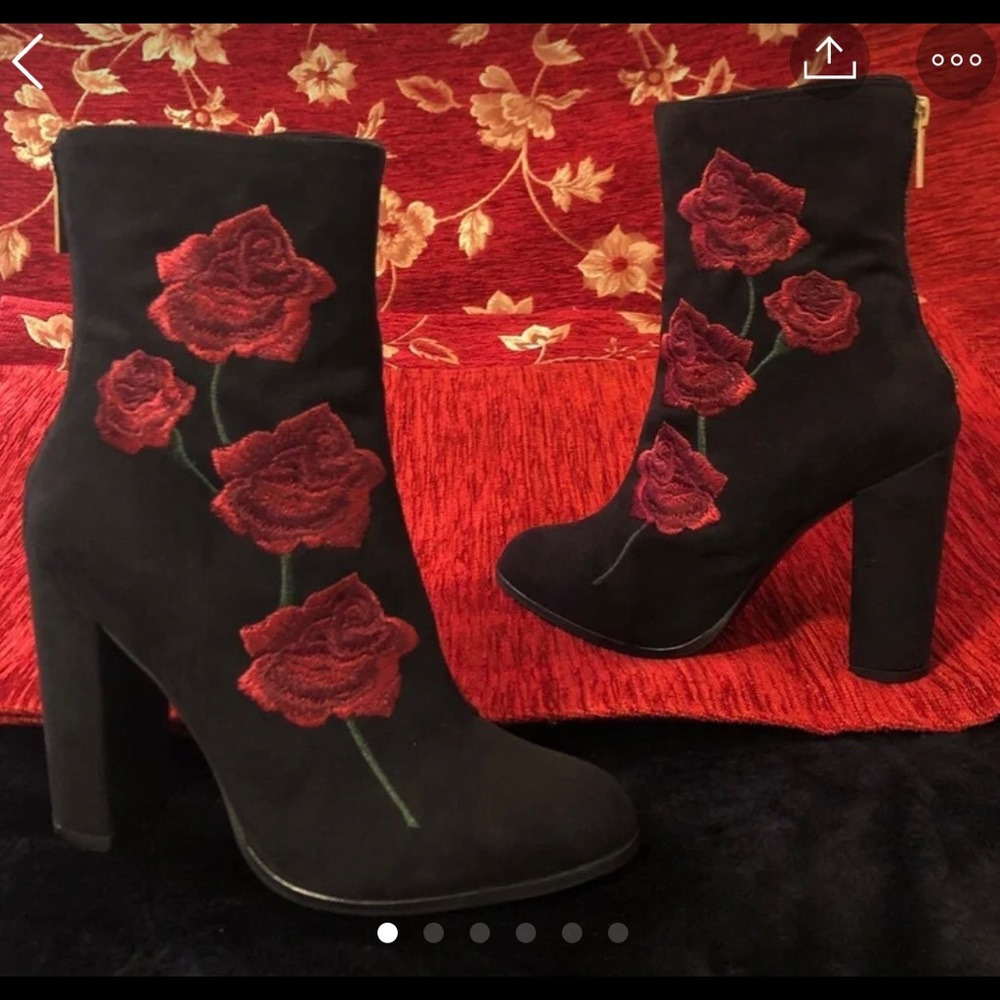 BRAND NEW INTENTIONALLY MADE IN SPAIN SUEDE BOOTS